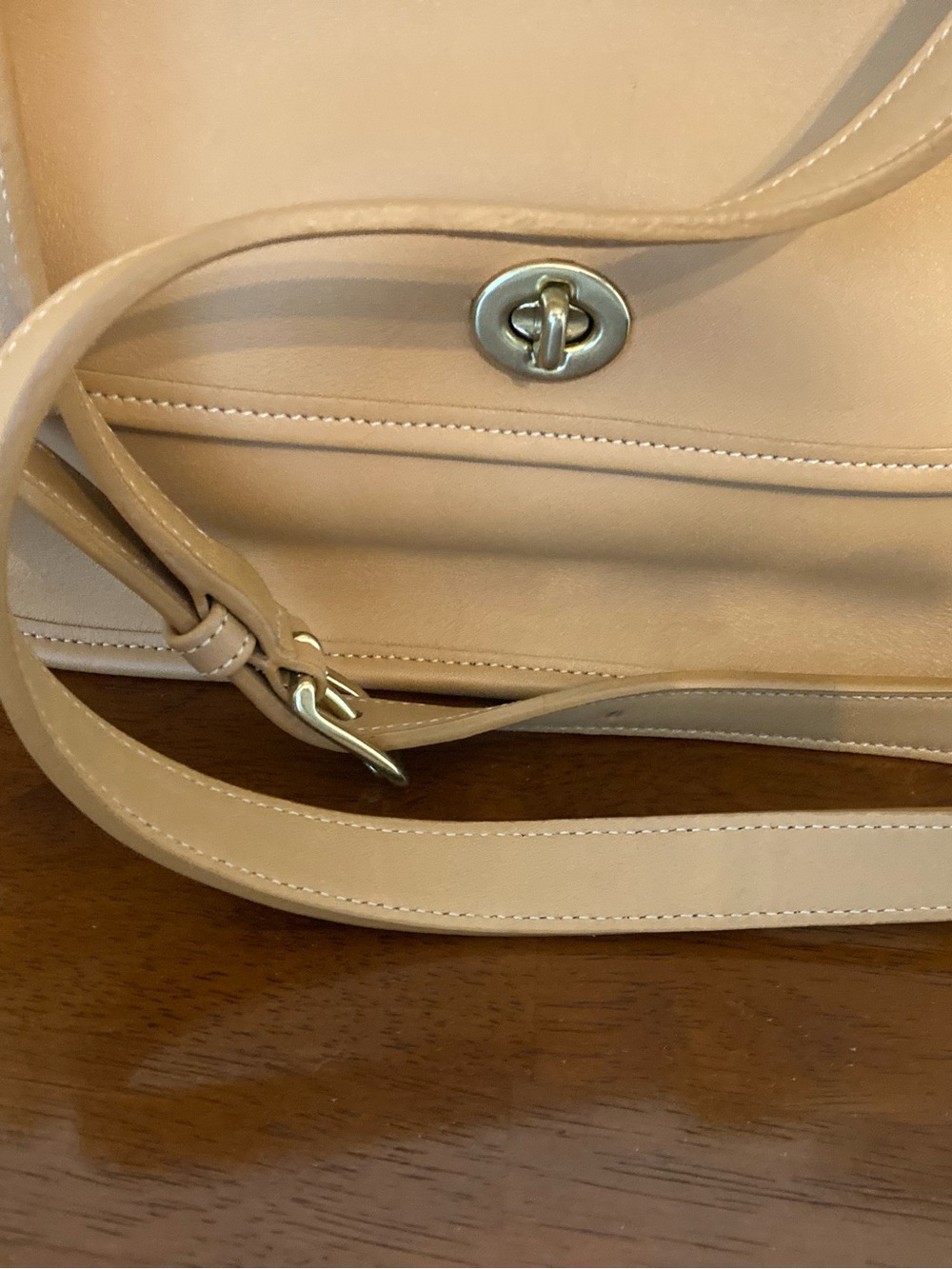 Vintage Coach City Classic Tan Leather Flap Shoulder Bag - Picture 4 of 6